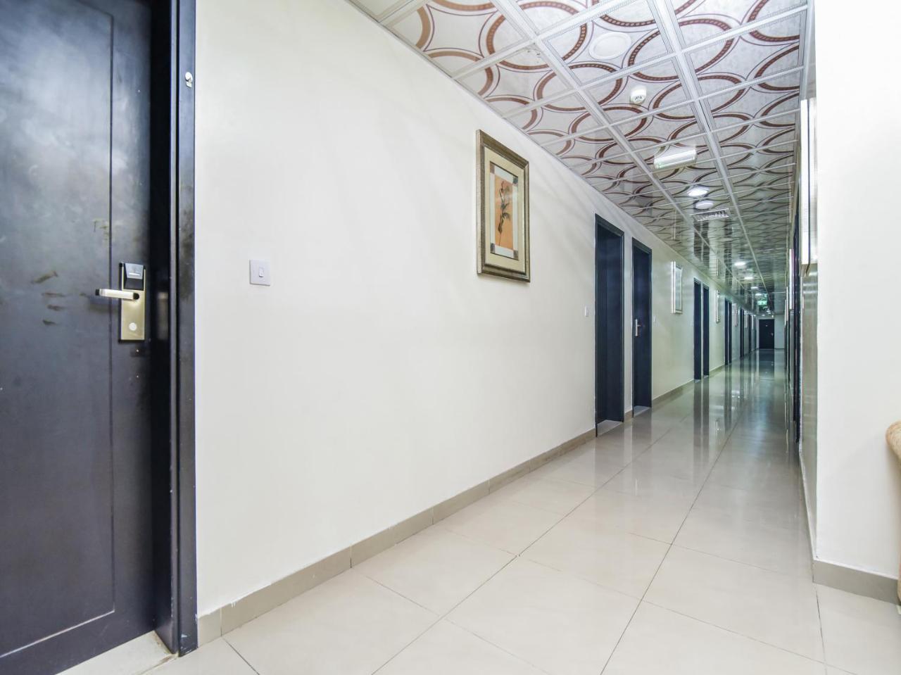 Oyo 138 Empire Hotel Apartments Dubai Esterno foto