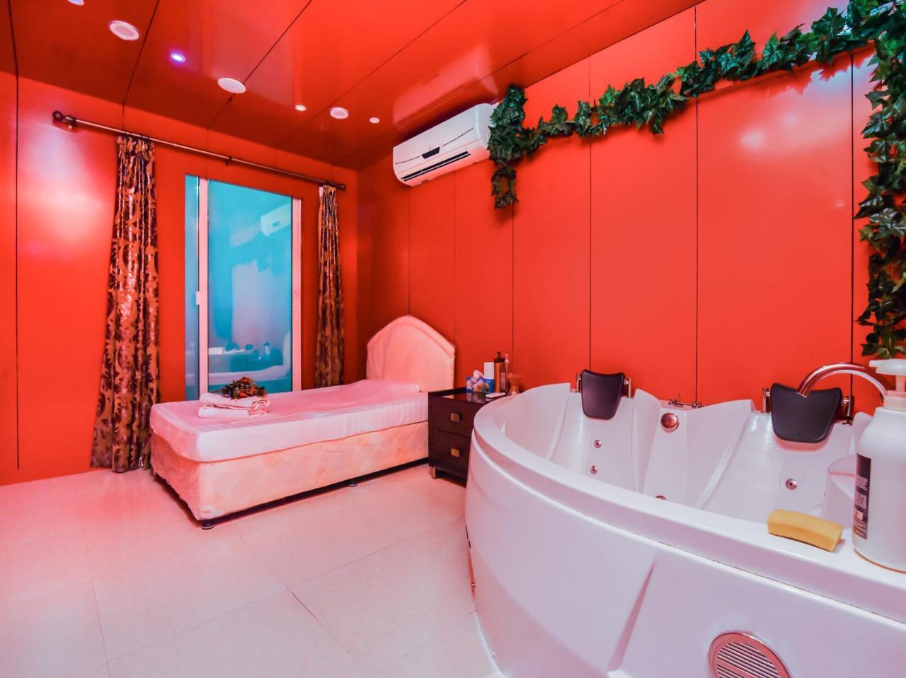 Oyo 138 Empire Hotel Apartments Dubai Esterno foto